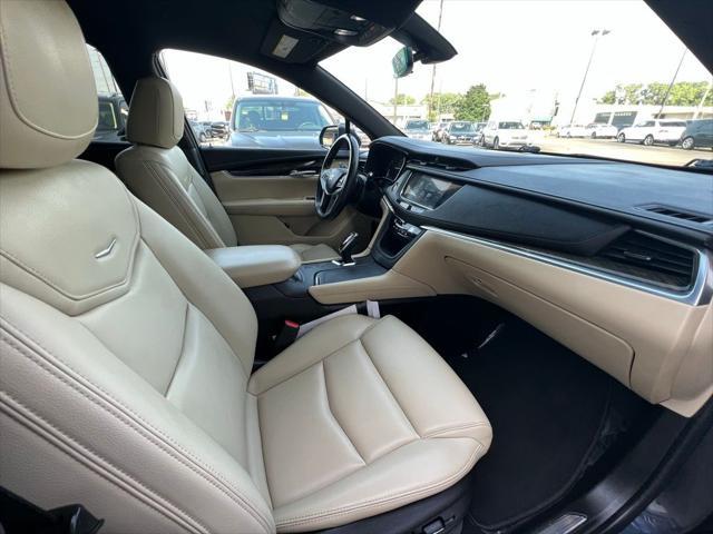Photo of 2018 Harbor Blue Metallic Cadillac XT5