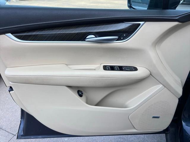 Photo of 2018 Harbor Blue Metallic Cadillac XT5