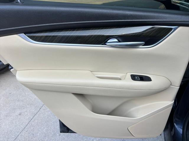 Photo of 2018 Harbor Blue Metallic Cadillac XT5
