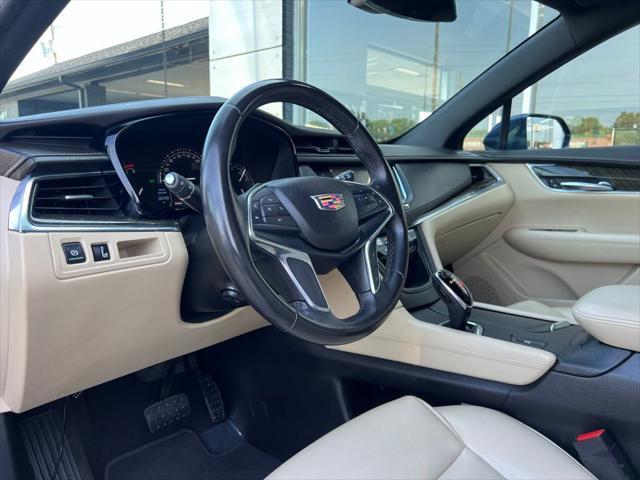 Photo of 2018 Harbor Blue Metallic Cadillac XT5