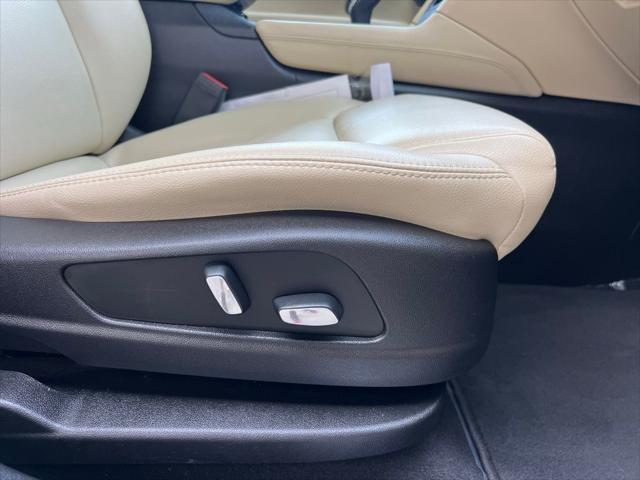 Photo of 2018 Harbor Blue Metallic Cadillac XT5