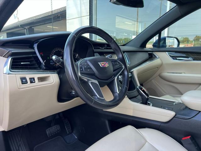 Photo of 2018 Harbor Blue Metallic Cadillac XT5