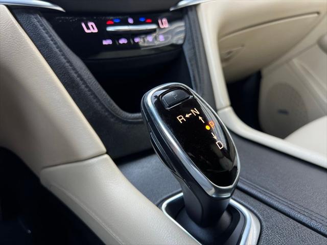 Photo of 2018 Harbor Blue Metallic Cadillac XT5