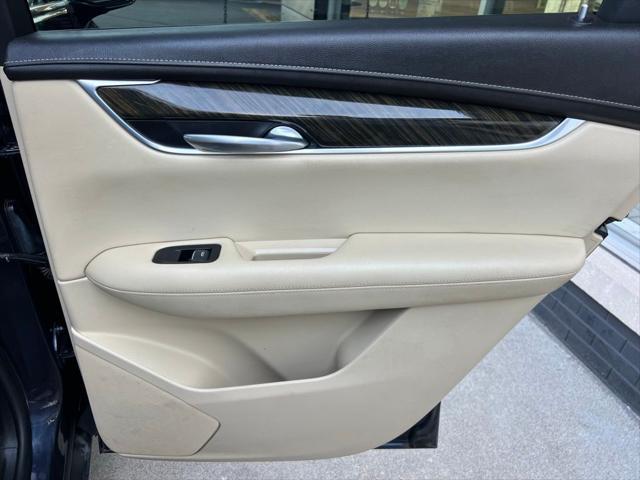 Photo of 2018 Harbor Blue Metallic Cadillac XT5