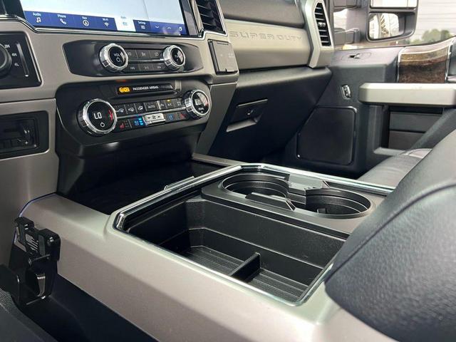 Photo of 2022 Blue Ford F-250