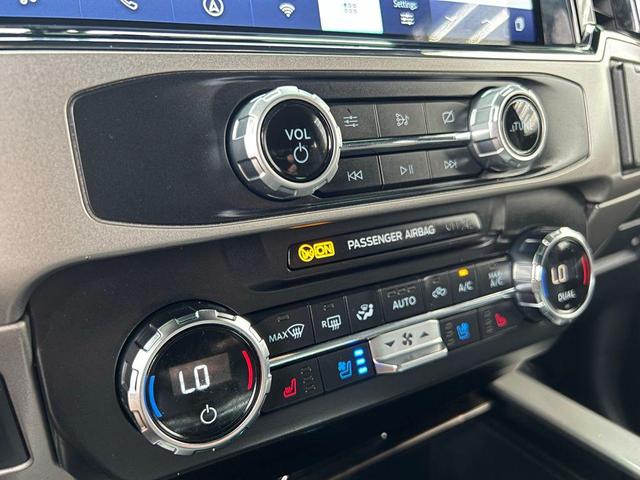 Photo of 2022 Blue Ford F-250