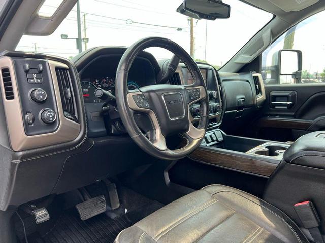 Photo of 2018 Summit White GMC Sierra 3500