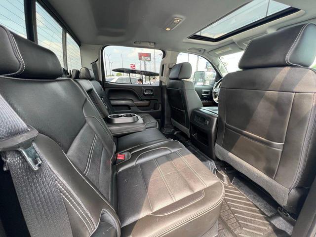 Photo of 2018 Summit White GMC Sierra 3500