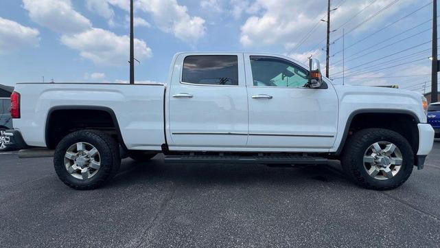 Photo of 2018 Summit White GMC Sierra 3500