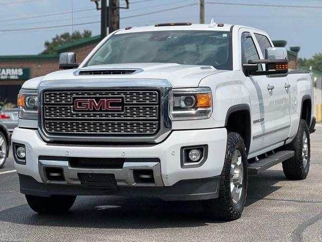 Photo of 2018 Summit White GMC Sierra 3500
