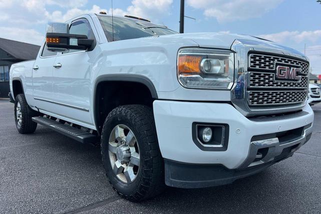Photo of 2018 Summit White GMC Sierra 3500