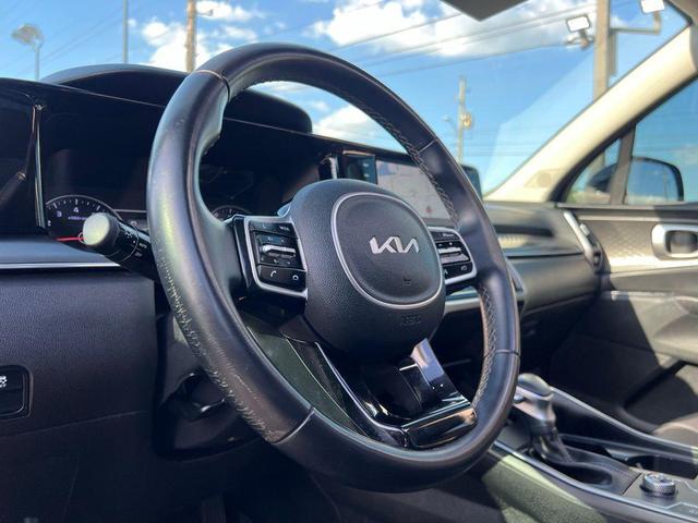 Photo of 2022 Gravity Grey Kia Sorento