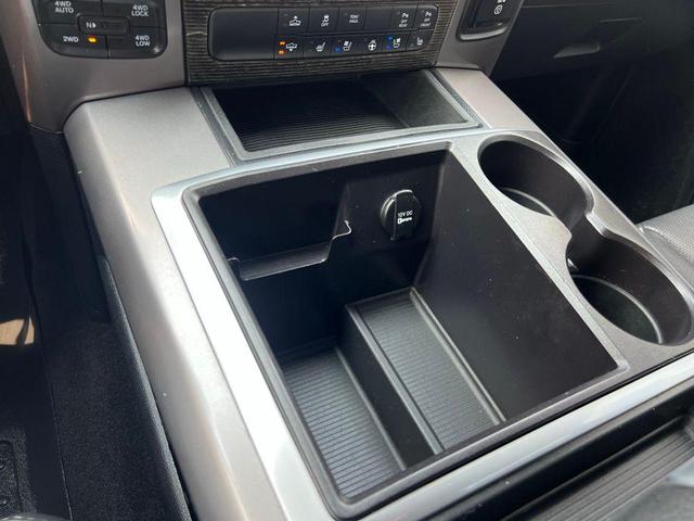 Photo of 2015 Granite Crystal Metallic Clearcoat RAM 1500