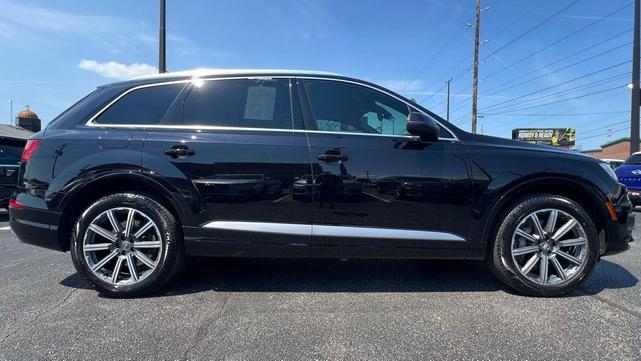 Photo of 2018 Black Audi Q7