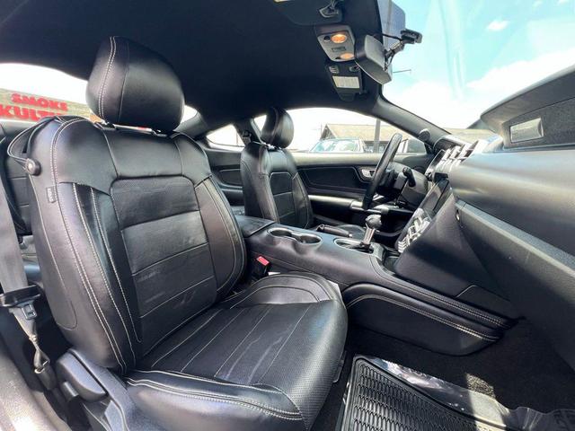 Photo of 2019 Magnetic Ford Mustang