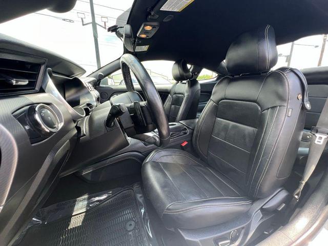 Photo of 2019 Magnetic Ford Mustang
