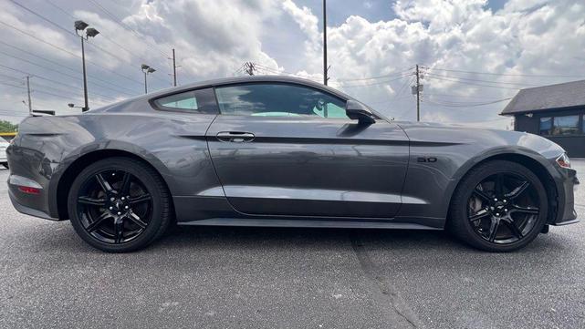 Photo of 2019 Magnetic Ford Mustang