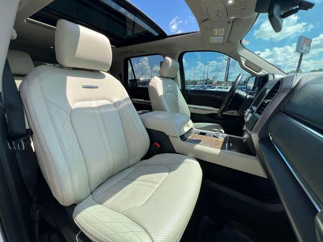 Photo of 2020 Star White Metallic Tri-Coat Ford Expedition