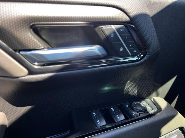 Photo of 2023 Summit White Chevrolet Silverado 1500