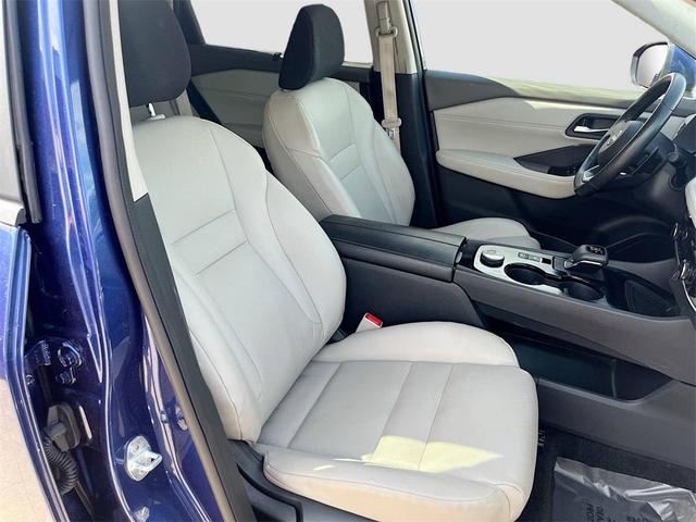 Photo of 2022 Caspian Blue Metallic Nissan Rogue