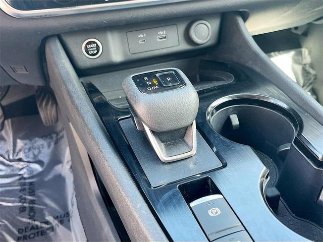 Photo of 2022 Caspian Blue Metallic Nissan Rogue