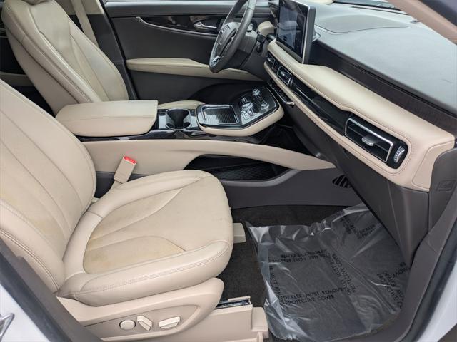 Photo of 2022 Pristine White Metallic Tri-Coat Lincoln Nautilus