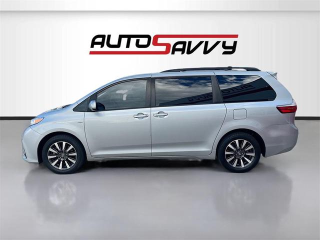 Photo of 2019 Celestial Silver Metallic Toyota Sienna