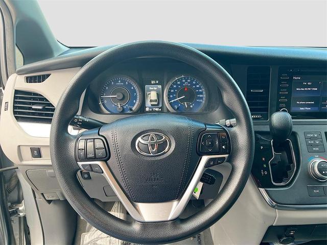 Photo of 2019 Celestial Silver Metallic Toyota Sienna