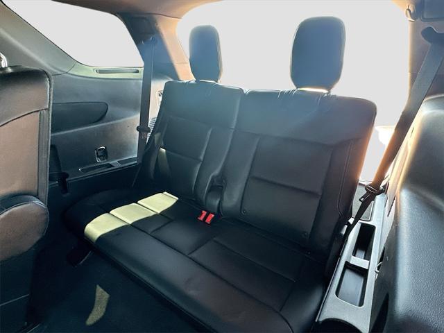 Photo of 2023 Rapid Red Metallic Tinted Clearcoat Ford Explorer