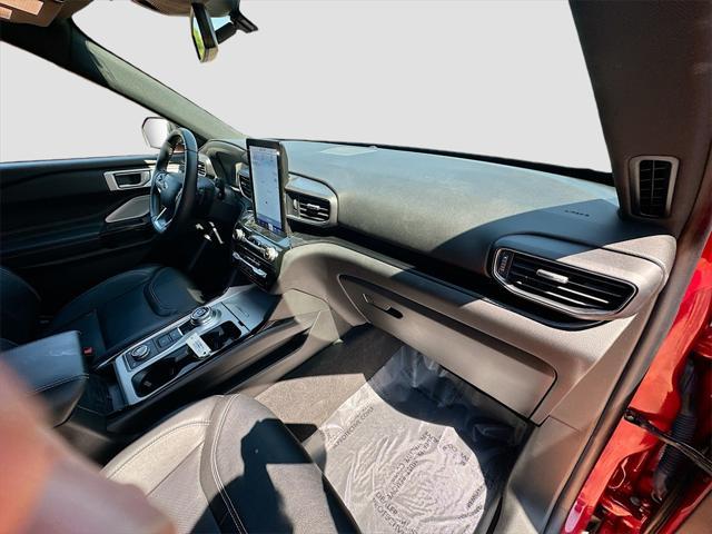 Photo of 2023 Rapid Red Metallic Tinted Clearcoat Ford Explorer