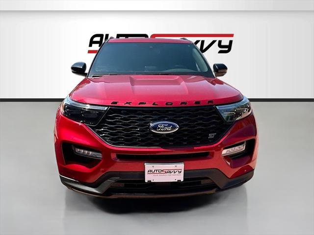 Photo of 2023 Rapid Red Metallic Tinted Clearcoat Ford Explorer