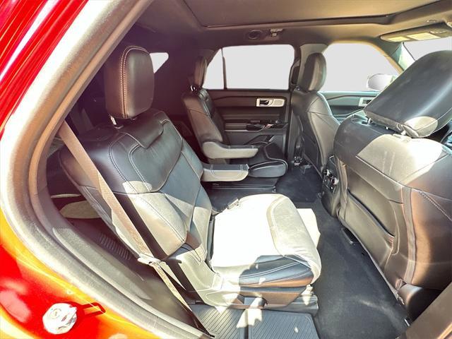 Photo of 2023 Rapid Red Metallic Tinted Clearcoat Ford Explorer