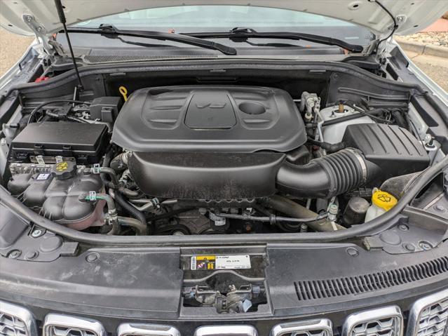 Photo of 2021 Ivory 3-Coat Jeep Grand Cherokee