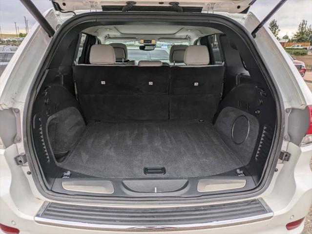 Photo of 2021 Ivory 3-Coat Jeep Grand Cherokee