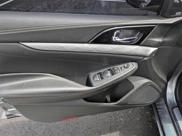 Photo of 2017 Gun Metallic Nissan Maxima