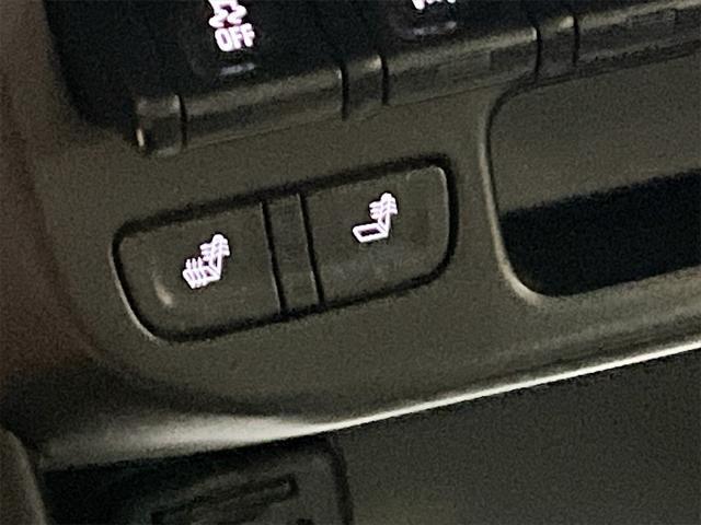 Photo of 2021 Black Chevrolet Colorado