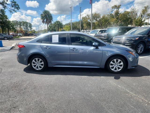 Photo of 2022 Celestite w/Black Sand Pearl Roof Toyota Corolla