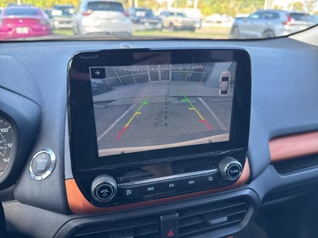 Photo of 2018 White Platinum Metallic Tri-Coat Ford EcoSport