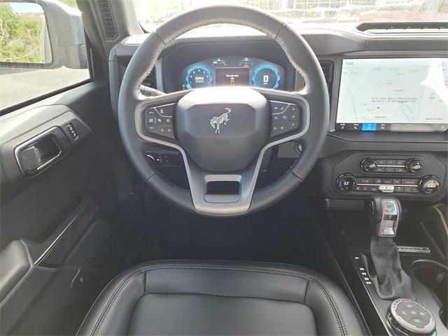 Photo of 2025 Azure Gray Metallic Tri-Coat Ford Bronco