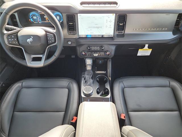 Photo of 2025 Azure Gray Metallic Tri-Coat Ford Bronco
