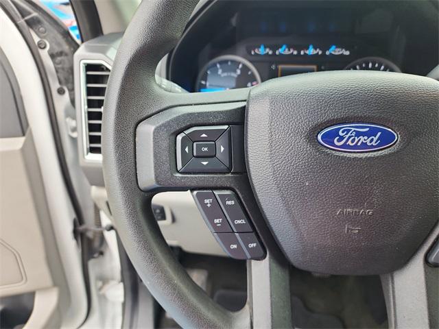 Photo of 2017 Oxford White Ford F-250