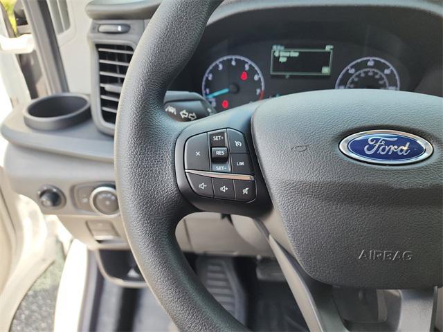 Photo of 2025 Oxford White Ford Transit-250