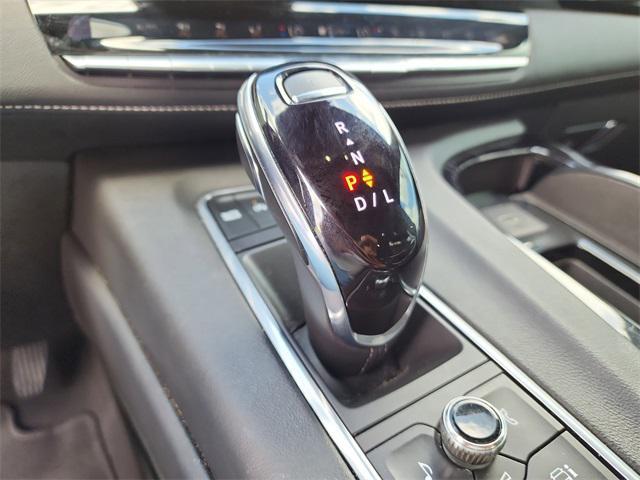 Photo of 2021 Crystal White Tricoat Cadillac Escalade