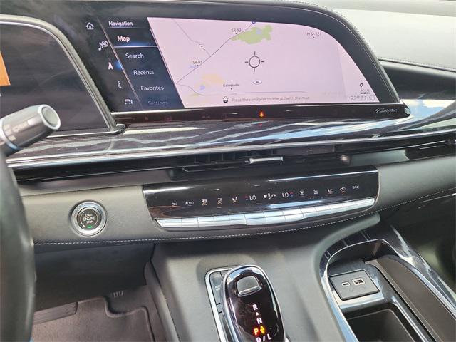 Photo of 2021 Crystal White Tricoat Cadillac Escalade