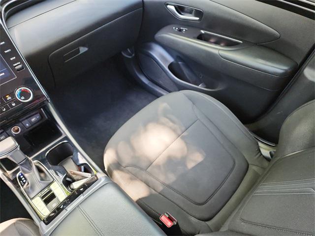 Photo of 2023 Shimmering Silver Hyundai TUCSON