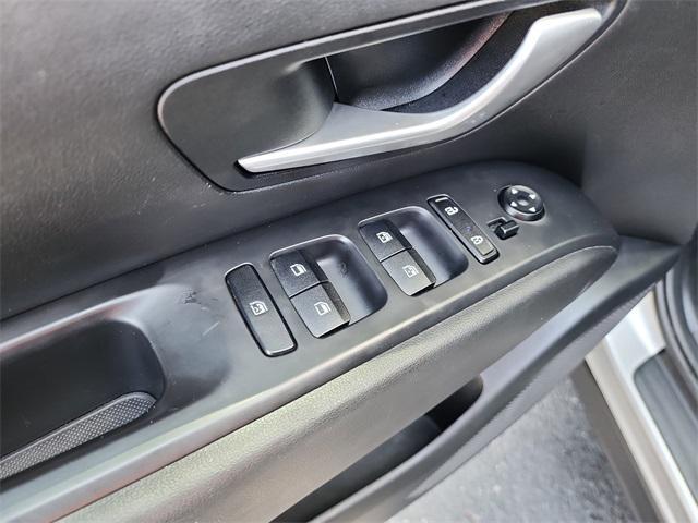 Photo of 2023 Shimmering Silver Hyundai TUCSON