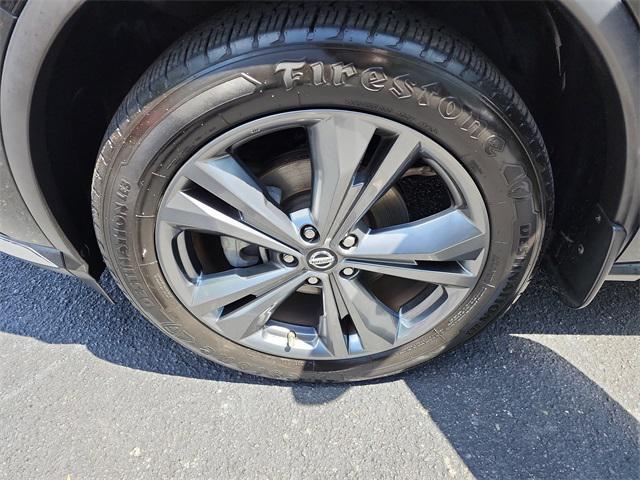Photo of 2019 Magnetic Black Pearl Nissan Murano
