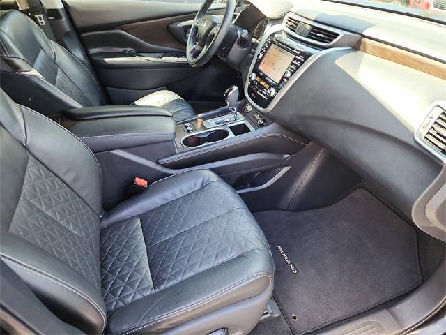 Photo of 2019 Magnetic Black Pearl Nissan Murano