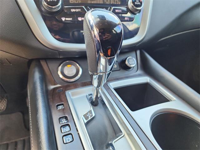 Photo of 2019 Magnetic Black Pearl Nissan Murano