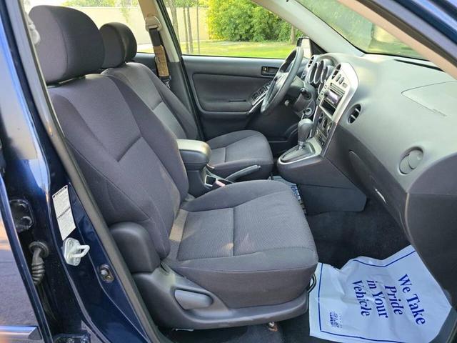 Photo of 2003 Blue Pontiac Vibe